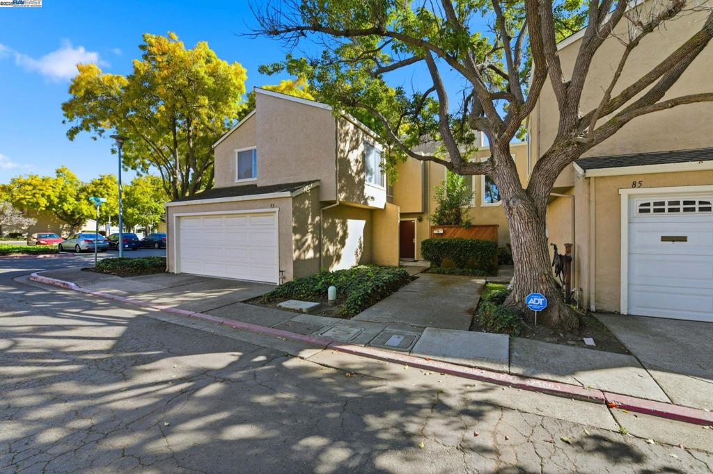 BRIARWOOD - Residential