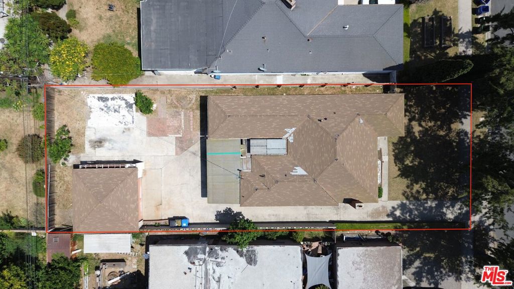 1932 Armacost Avenue