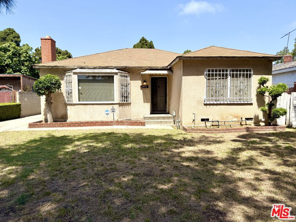 1932 Armacost Avenue