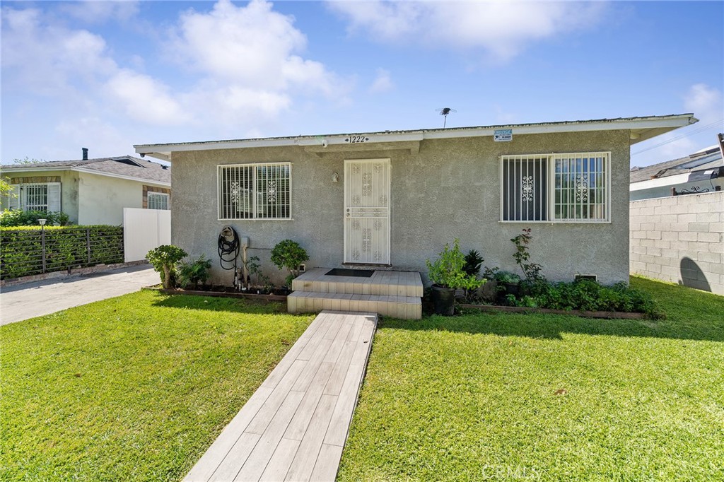 1222 E 103rd