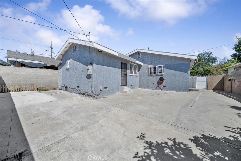 1222 E 103rd