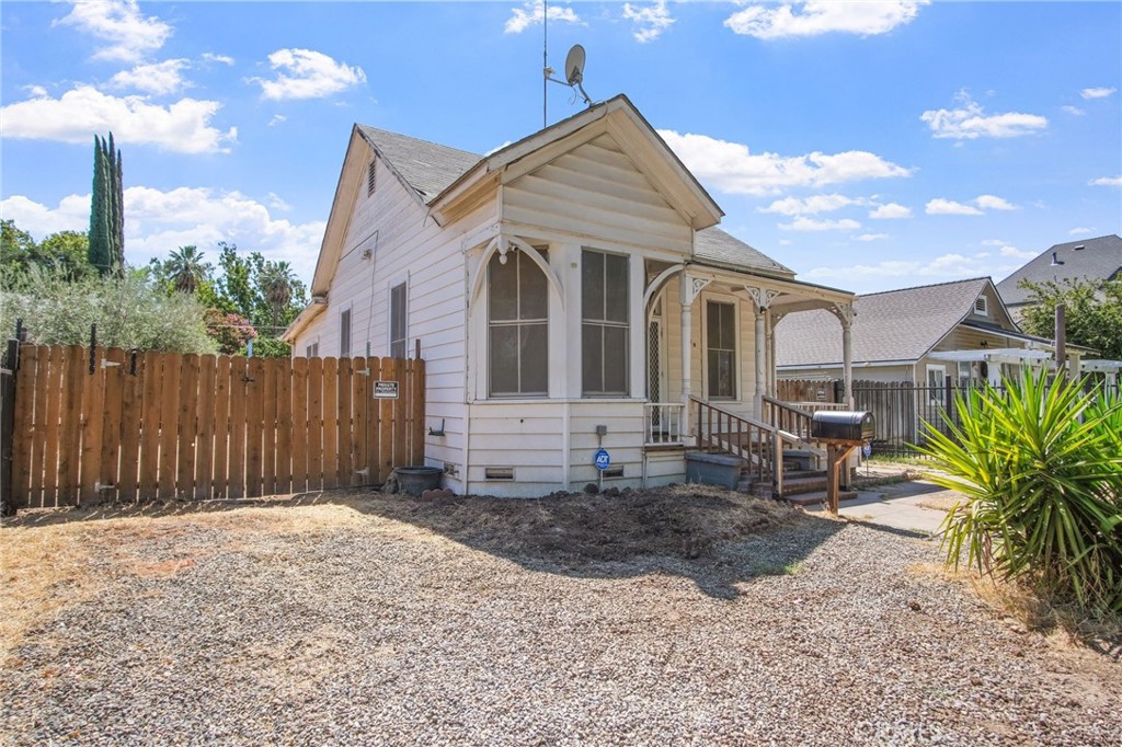 330 W 22nd Street