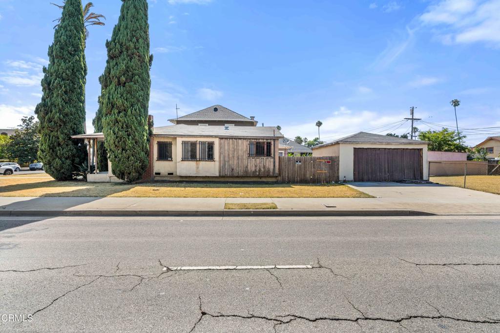 2303 W 25th Street