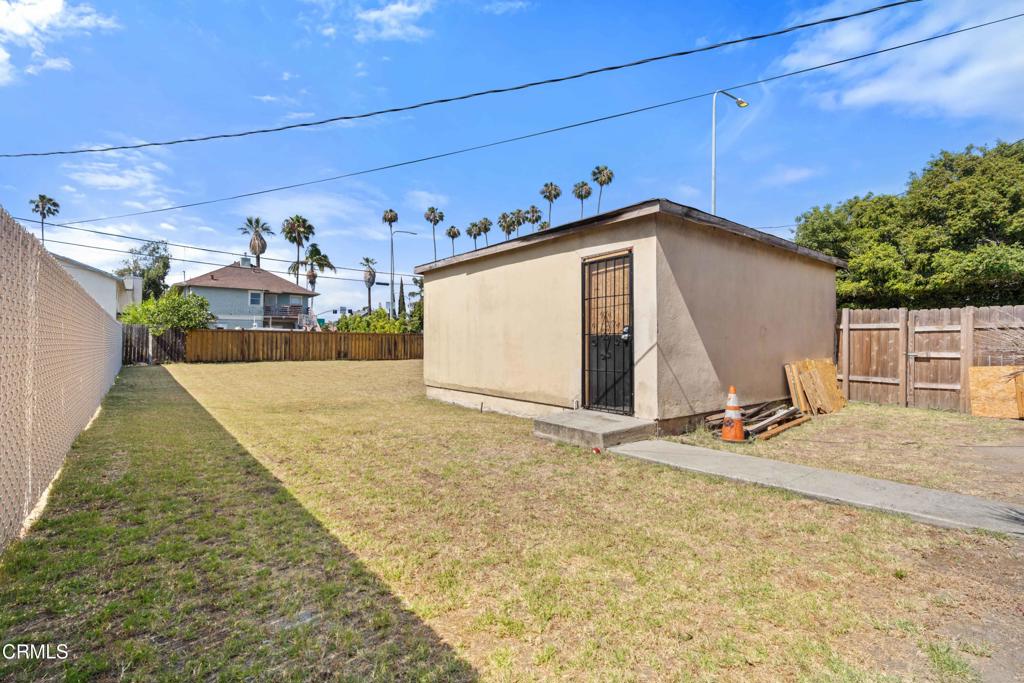 2303 W 25th Street