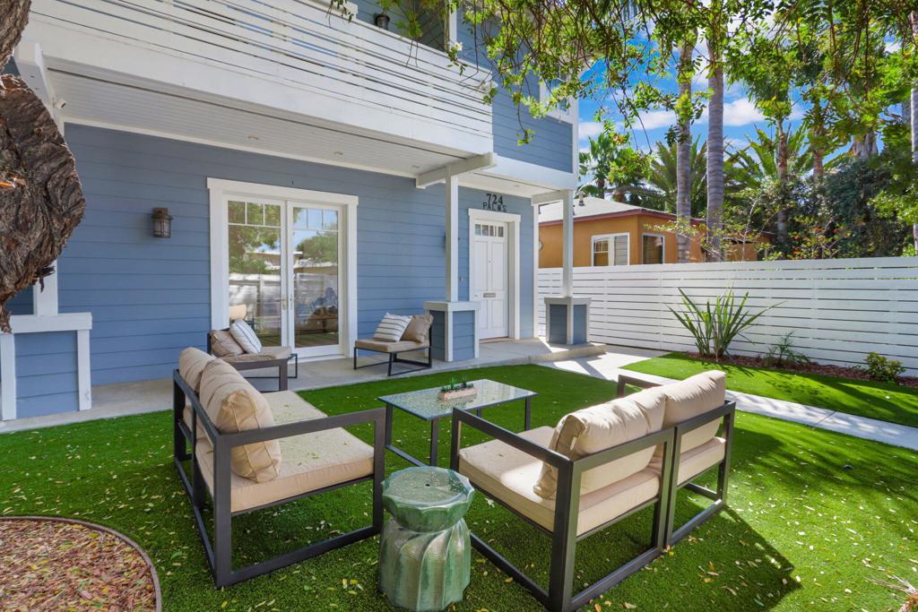 722 Palms Boulevard