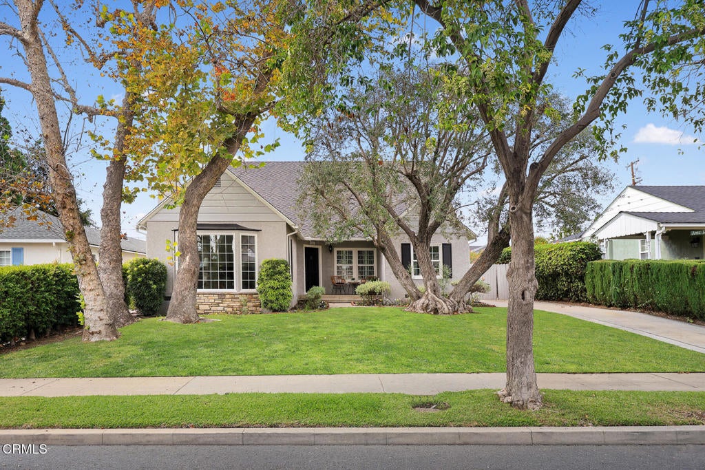 541 Segovia Avenue