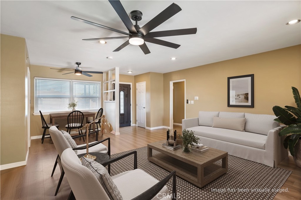 13501 S Wilkie Avenue