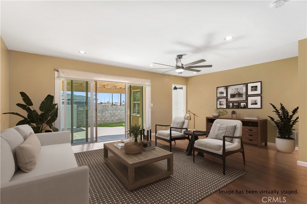 13501 S Wilkie Avenue