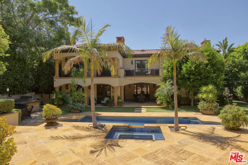 Photo of 4718 White Oak Avenue, Encino, CA 91316 (MLS # 25586229)