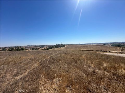 Tiny photo for 3834 Caroline Court, Paso Robles, CA 93446 (MLS # SC25222255)