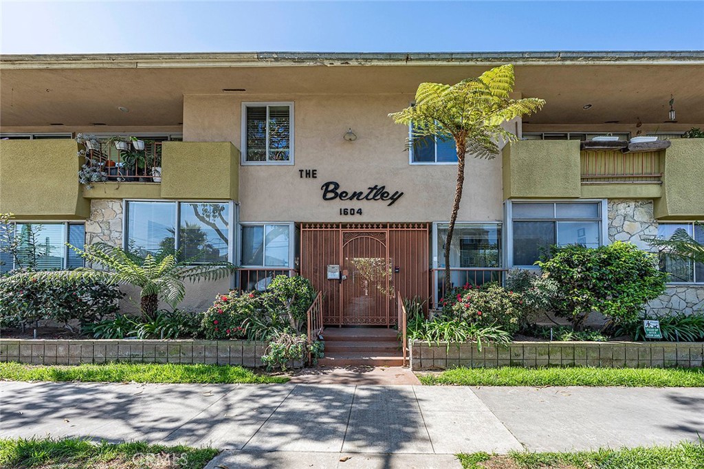 1604 2nd Street 1F
