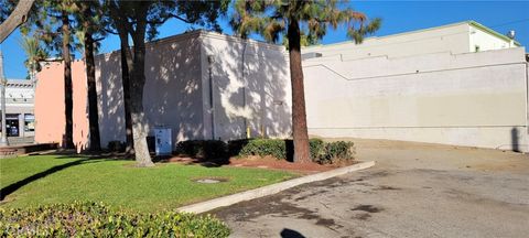 Photo of 329 S D St, Perris, CA 92570 (MLS # IV26009610)