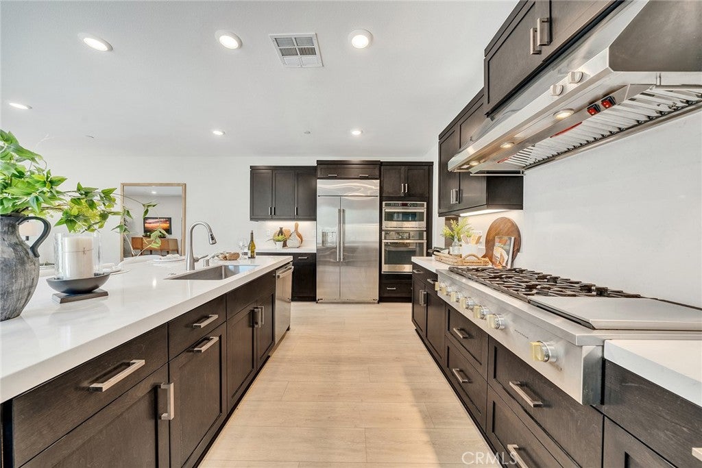 200 Chorus, Irvine CA 92618 - Photo 12