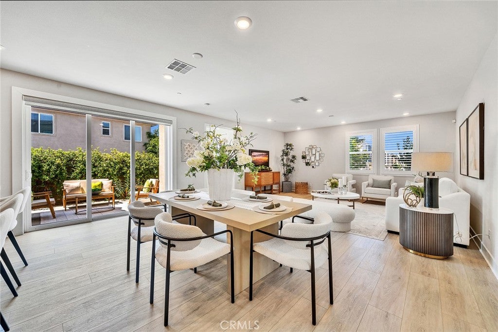 200 Chorus, Irvine CA 92618 - Photo 6