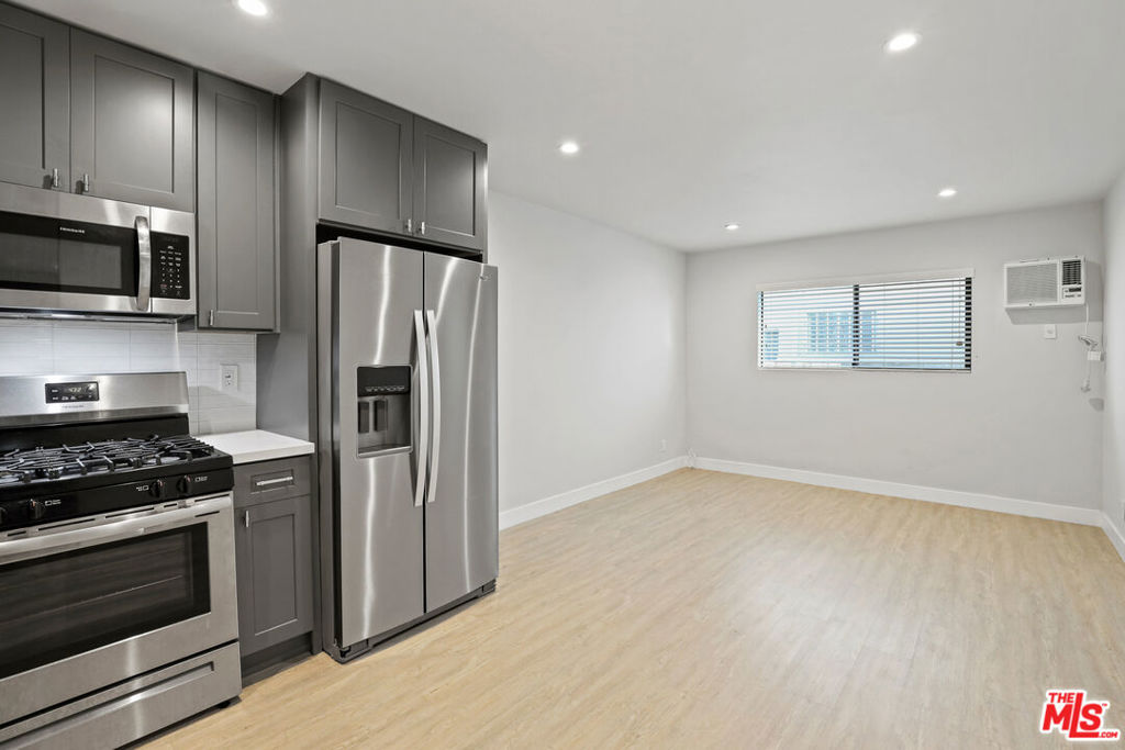 Large and luxurious studio apartment located in Palms. This beautiful studio has designer finishes, including a modern kitchen and bathroom, wood flooring, and recessed lighting throughout. The unit comes equipped with stainless steel appliances, including a stove, fridge, dishwasher, microwave, and a washer/dryer. It also features a huge mirrored closet for ample storage, an AC unit, and beautiful floors that brighten the entire space. Please note that this unit does not come with any parking; only street parking is available. Located North West of Overland Avenue at National in West Los Angeles/Palms Area . Centrally located near major shopping centers, fine dining, and MAJOR entertainment studios of Culver City and the beaches of Santa Monica and Venice! We offer easy access to the 10, 110 freeways, the Metro link Transit and Bus Systems. This is your destination for convenience to the beach cities, mid Wilshire or downtown Los Angeles.
