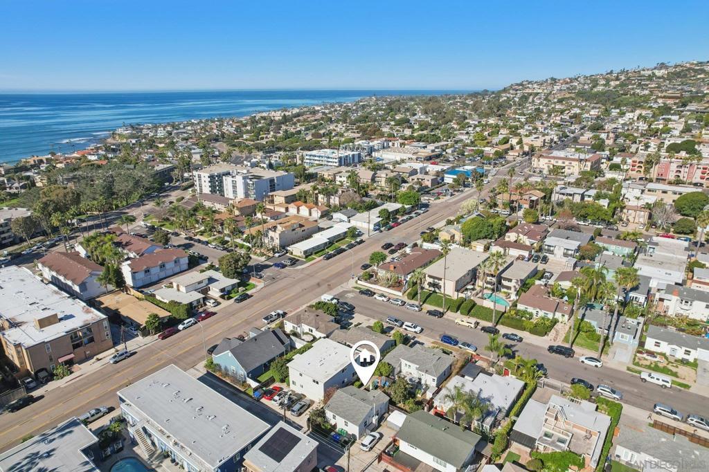 819 21 Tourmaline St