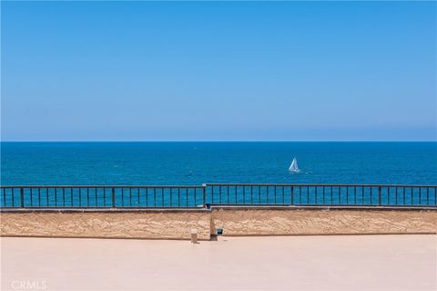 Tiny photo for 555 Esplanade #320, Redondo Beach, CA 90277 (MLS # SB25250424)