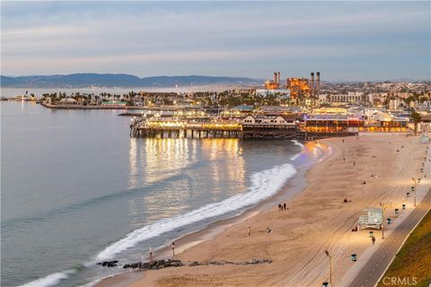 Tiny photo for 555 Esplanade #320, Redondo Beach, CA 90277 (MLS # SB25250424)