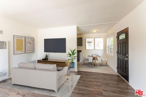 Photo of 1/2 Moorpark Street, Toluca Lake, CA 91602 (MLS # 26696347)