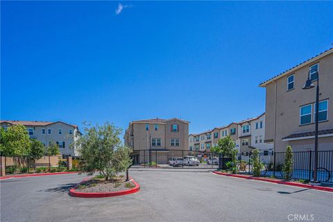 Photo of 1239 Bonnet Way, Torrance, CA 90502 (MLS # SB25154130) Photo of 1239 Bonnet Way, Torrance, CA 90502 (MLS # SB25154130)