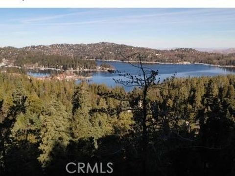 Photo of 1 Skyforest, Lake Arrowhead, CA 92385 (MLS # HD26105483)