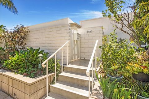 Photo of 2083 Ronda Granada #B, Laguna Woods, CA 92637 (MLS # OC25234172)