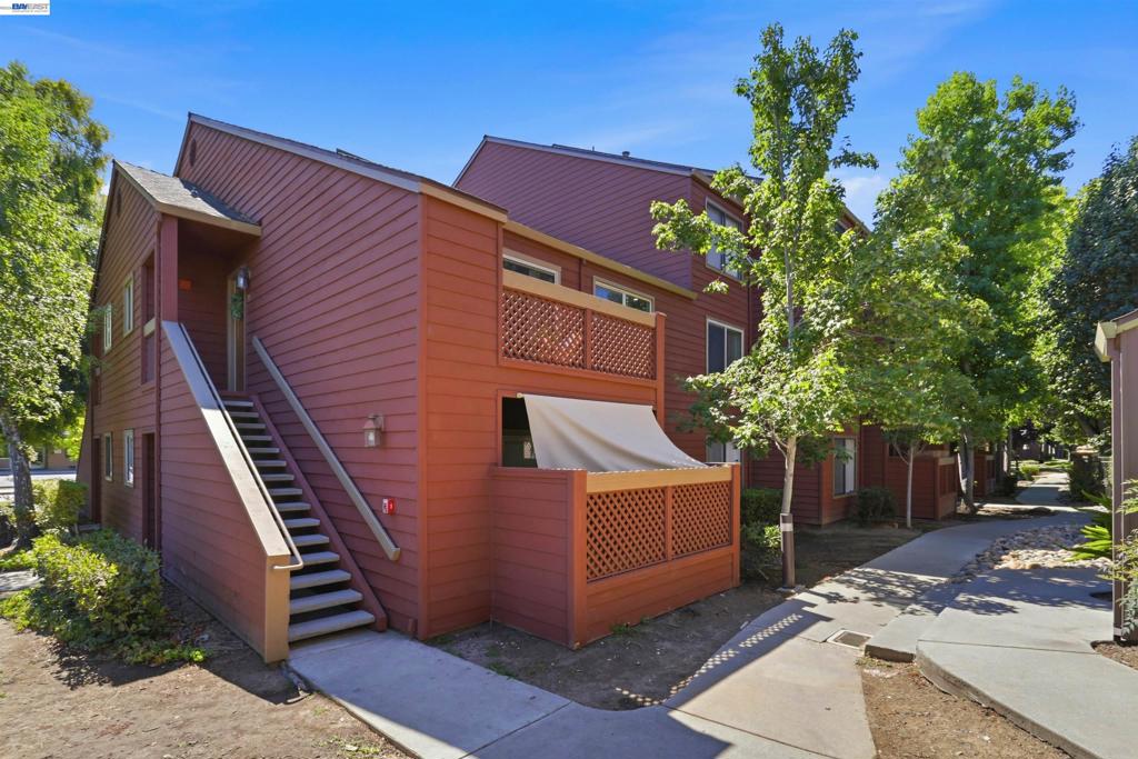 947 Catkin Court