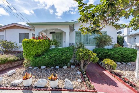 Photo of 2706 67Th Ave AVE, Oakland, CA 94605 (MLS # 41140014)