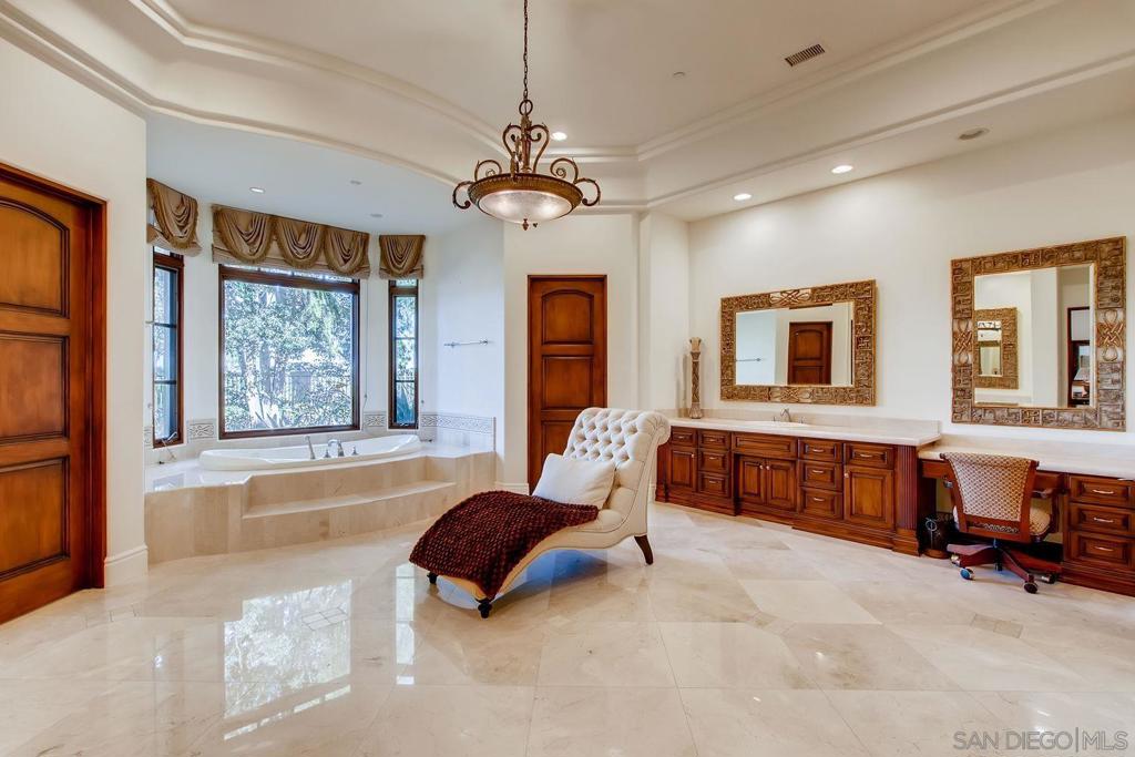 Rancho Santa Fe - Residential