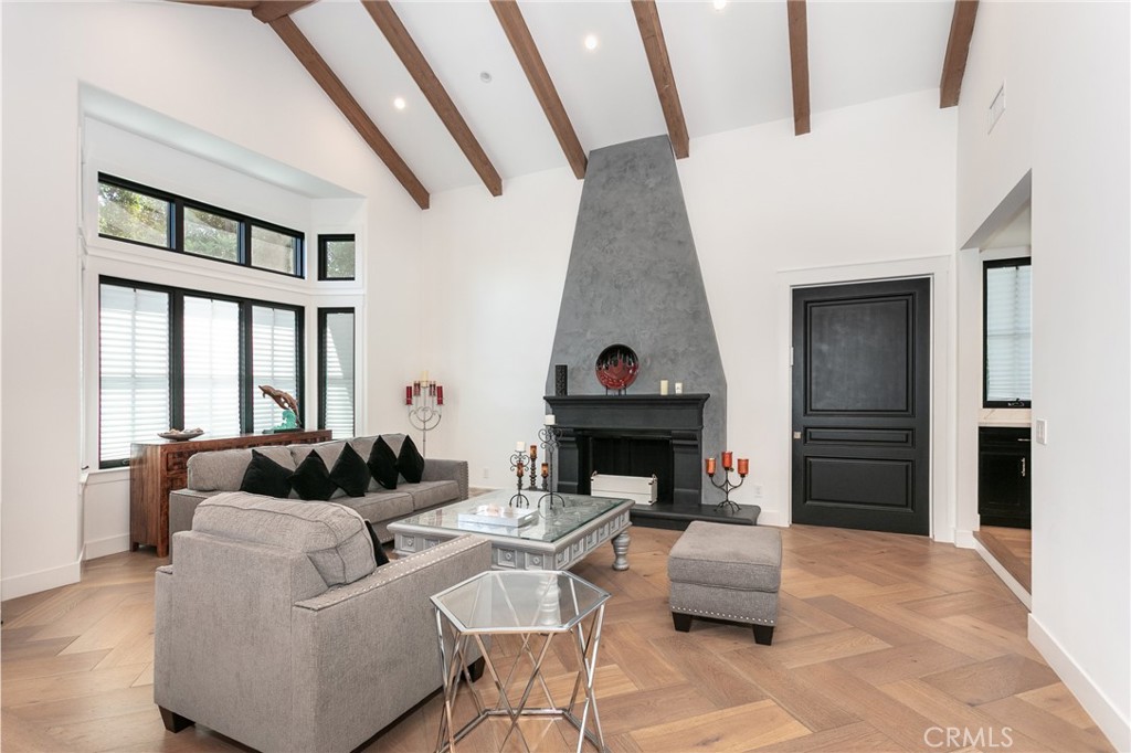 5225 Topeka Drive