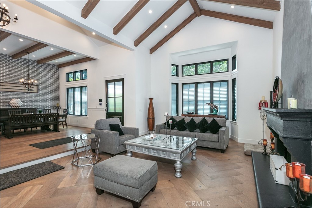 5225 Topeka Drive