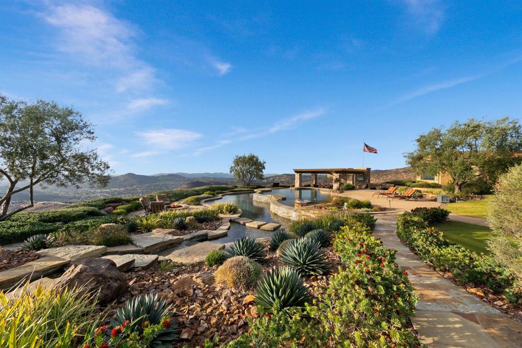 15707 Blue Crystal Trl