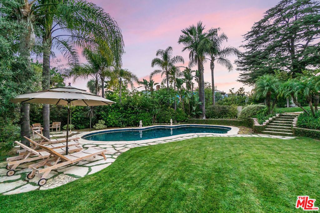 Photo of 1000 Bel Air Road, Los Angeles, CA 90077 (MLS # 25585191)