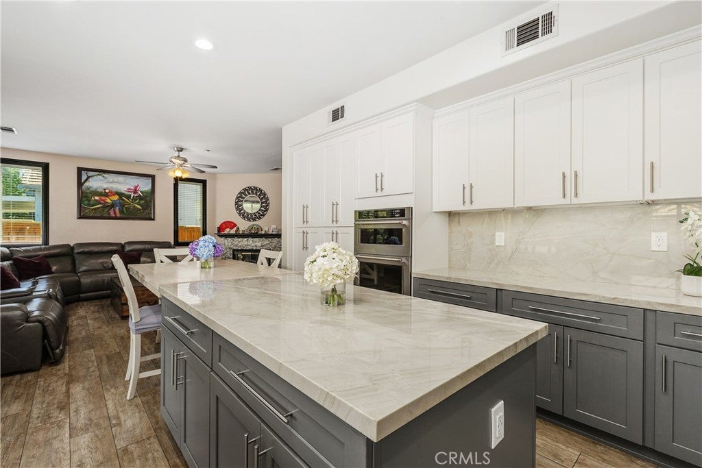 11349 Parkfield