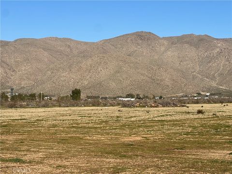 Photo of 3 Manzana Drive, Apple Valley, CA 92308 (MLS # HD26012889)