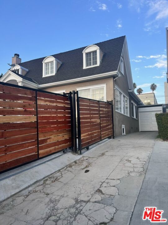 508 S Wilton Place, Los Angeles CA 90020