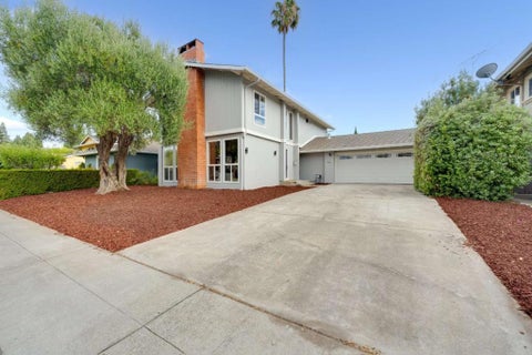 Photo of 342 Avenida Arboles, San Jose, CA 95123 (MLS # ML82063439)