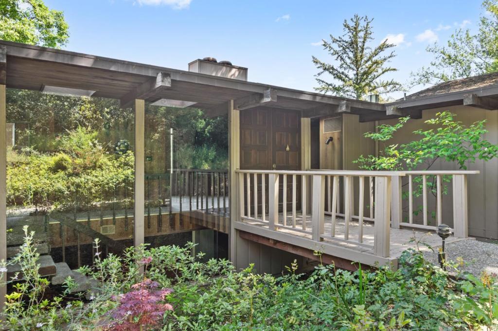 40 Deer Path Drive