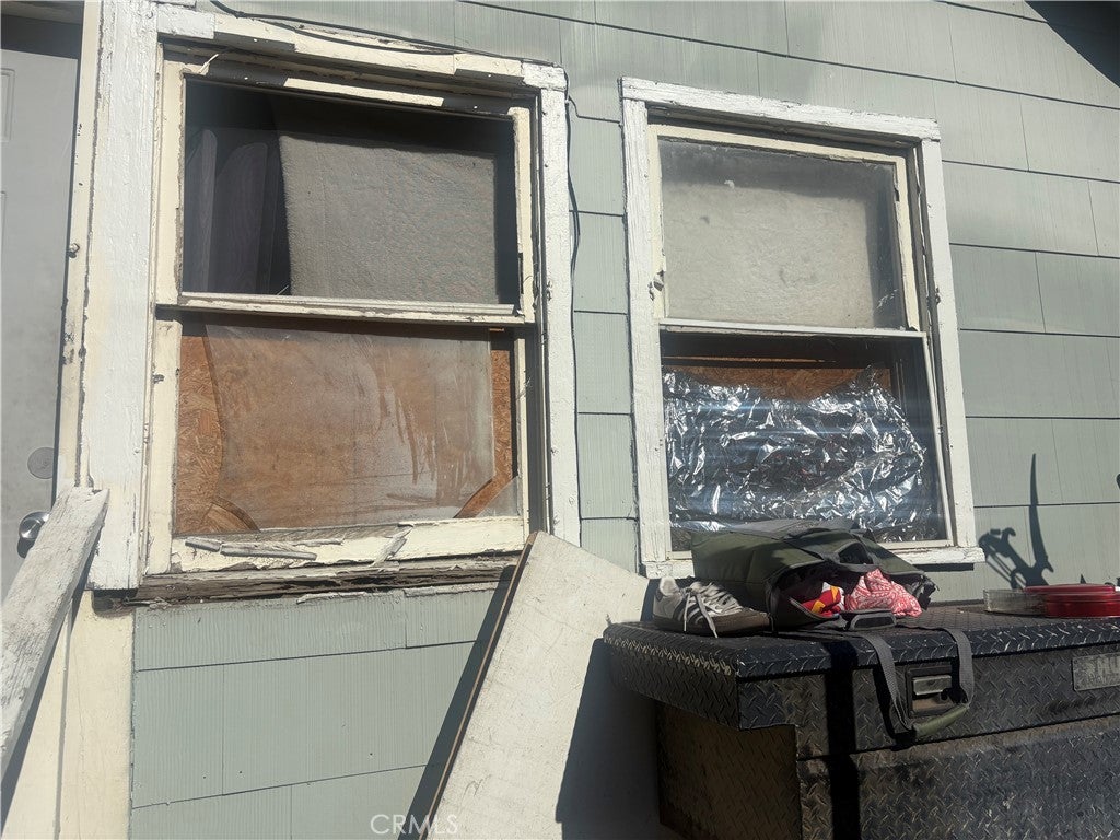 659 W 10th