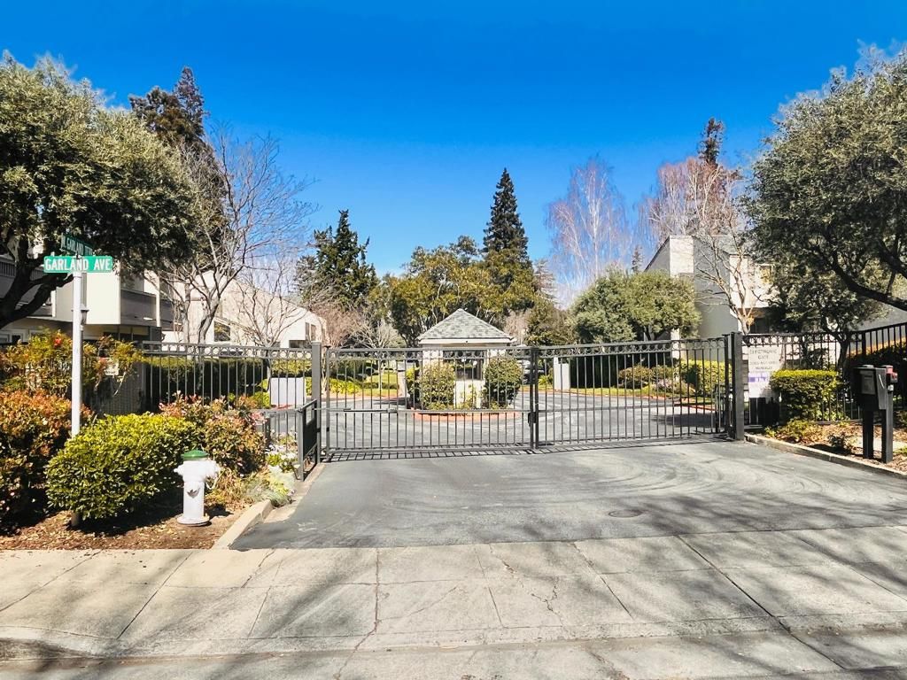 Photo of 618 S Fair Oaks Avenue, Sunnyvale, CA 94086 (MLS # ML82038673)