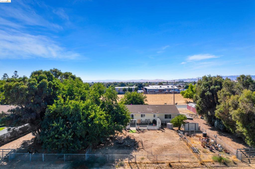 BRENTWOOD - Residential