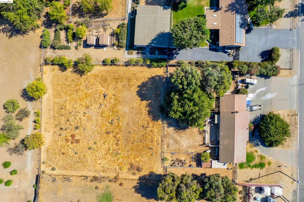 BRENTWOOD - Residential