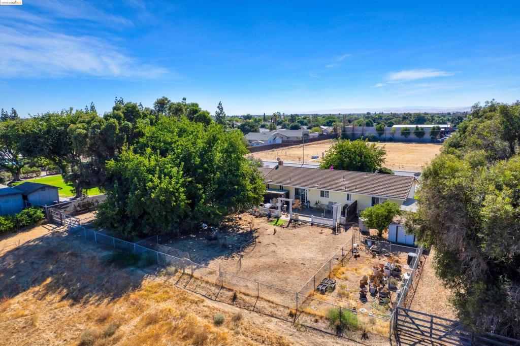 BRENTWOOD - Residential