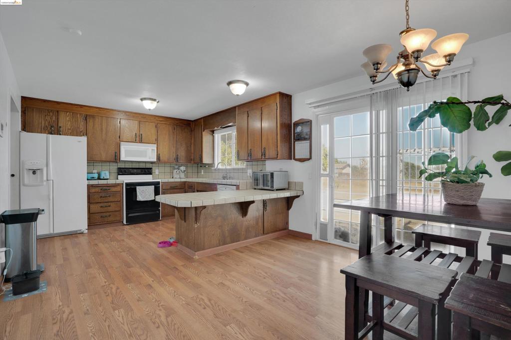 BRENTWOOD - Residential