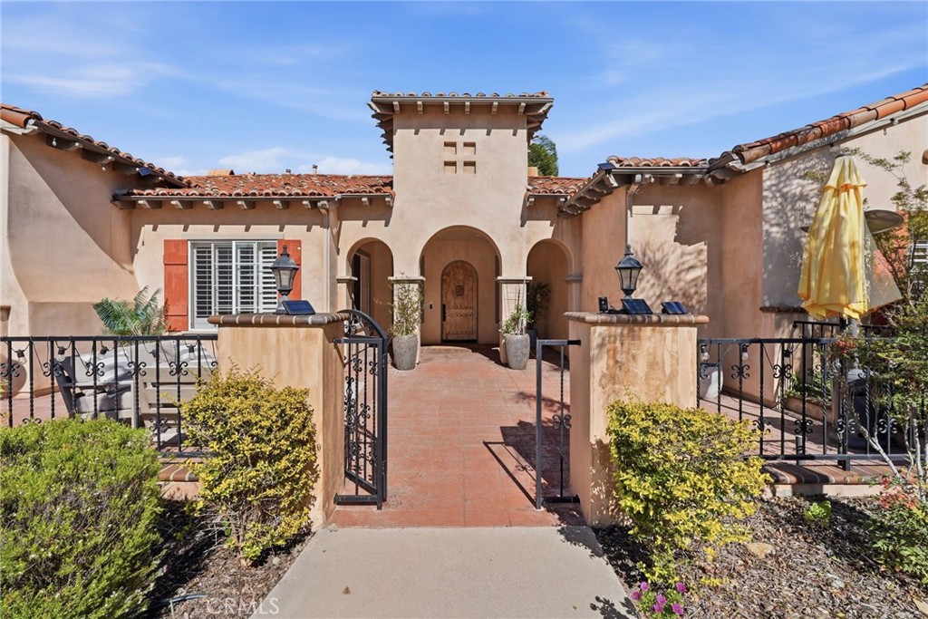 21715 The Trails Cir