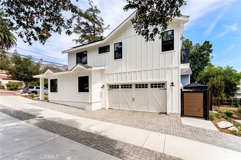 180 W Highland Avenue