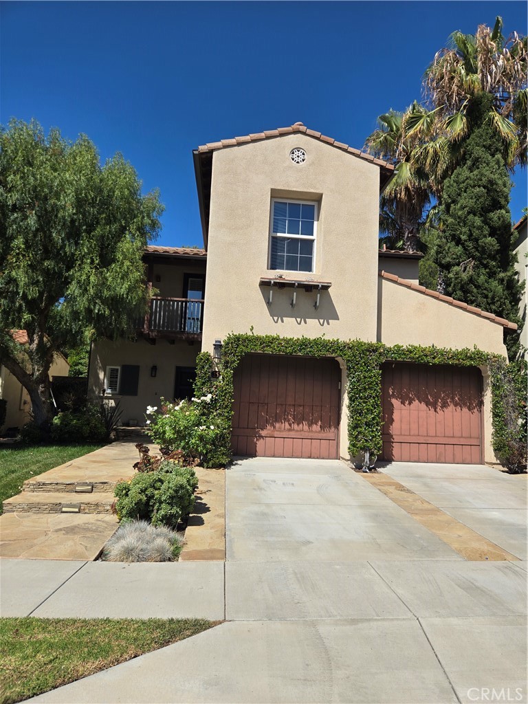WELCOME TO NORTHWOOD ESTATES COMMUNITY IN IRVINE, CA WHERE THIS STUNNING 4 BEDROOM 3 BATH HOME AWAITS. THIS PROPERTY BOASTS A GOURMET KITCHEN EQUIPPED WITH STAINLESS STEEL APPLIANCES, PERFECT FOR THOSE WHO LOVE TO COOK. THE OPEN FAMILY ROOM PROVIDES AMPLE SPACE FOR RELAXATION AND ENTERTAINMENT. THE HOME FEATURES A CONVENIENT BEDROOM AND BATHROOM DOWNSTAIRS, WITH AN ADDITIONAL 3 BEDROOM AND 2 FULL BATHROOMS LOCATED ON THE SECOND FLOOR. THE HOUSE IS SITUATED AT THE END OF A CUL-DE-SAC, OFFERING A PRIVATE REAR YARD AND SERENE LANDSCAPE. THE OVERSIZED 2 CAR GARAGE PROVIDES PLENTY OF STORAGE SPACE AND INCLUDES AUTO EV CHARGER. WASHER AND DRYER HOOK UPS ARE AVAILABLE FOR YOUR CONVENIENCE. AS PART OF THE NORTHWOOD ESTATES COMMUNITY, RESIDENTS HAVE ACCESS TO THE HOA POOL AND SPA, PERFECT FOR ENJOYING THE SUNNY CALIFORNIA WEATHER.