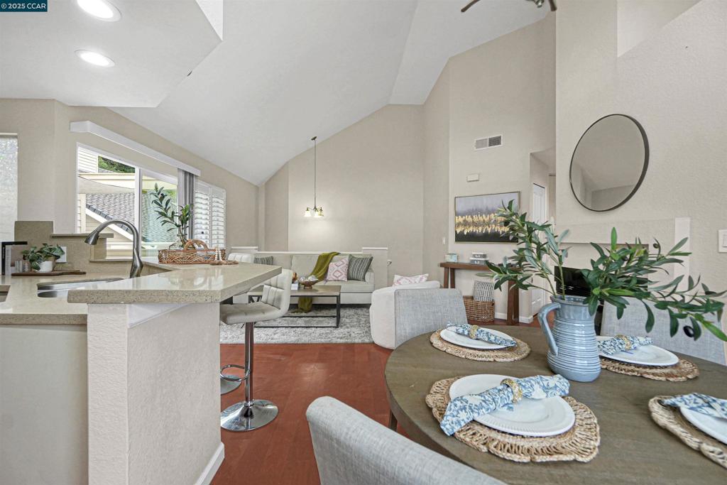 BAY POINTE - Residential