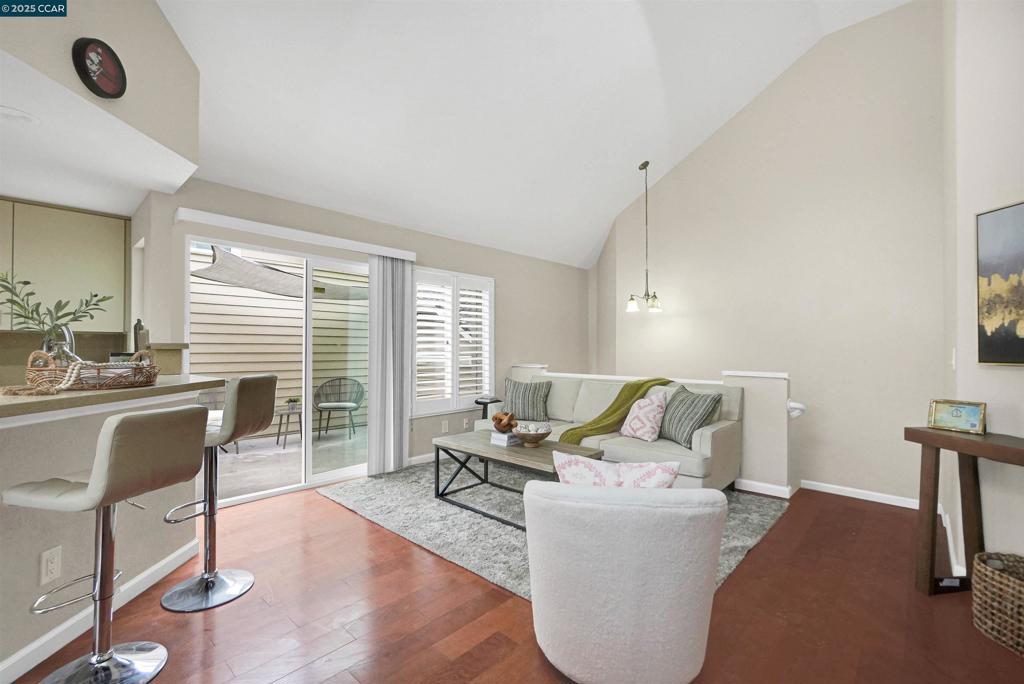 BAY POINTE - Residential