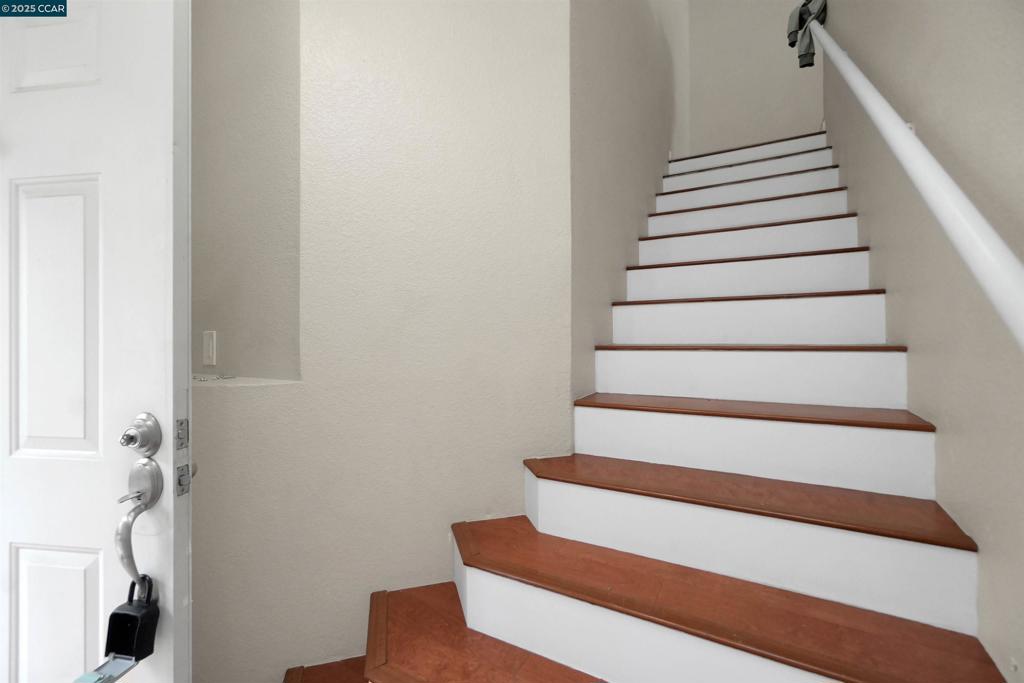 BAY POINTE - Residential